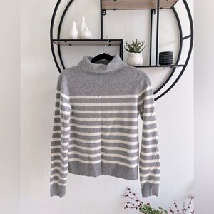 Vince. Funnel Neck Cashmere sweater gray stripes Sz. Small